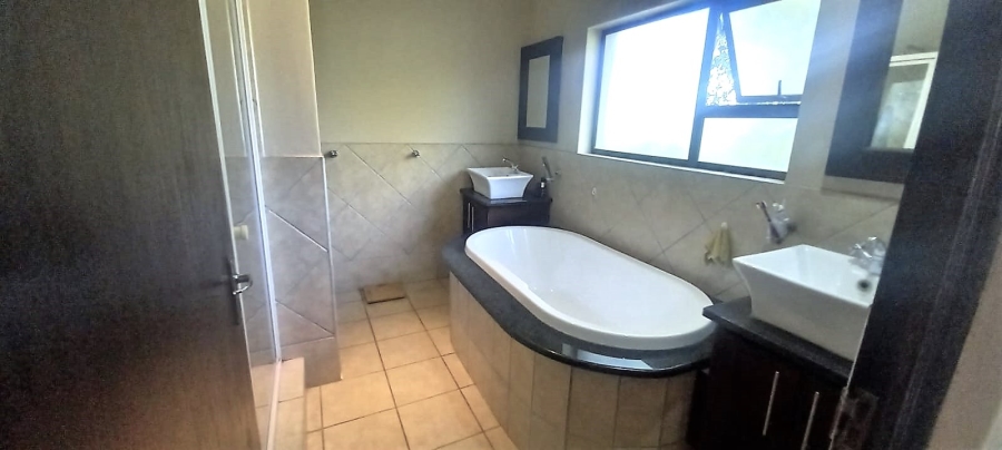 4 Bedroom Property for Sale in Universitas Free State